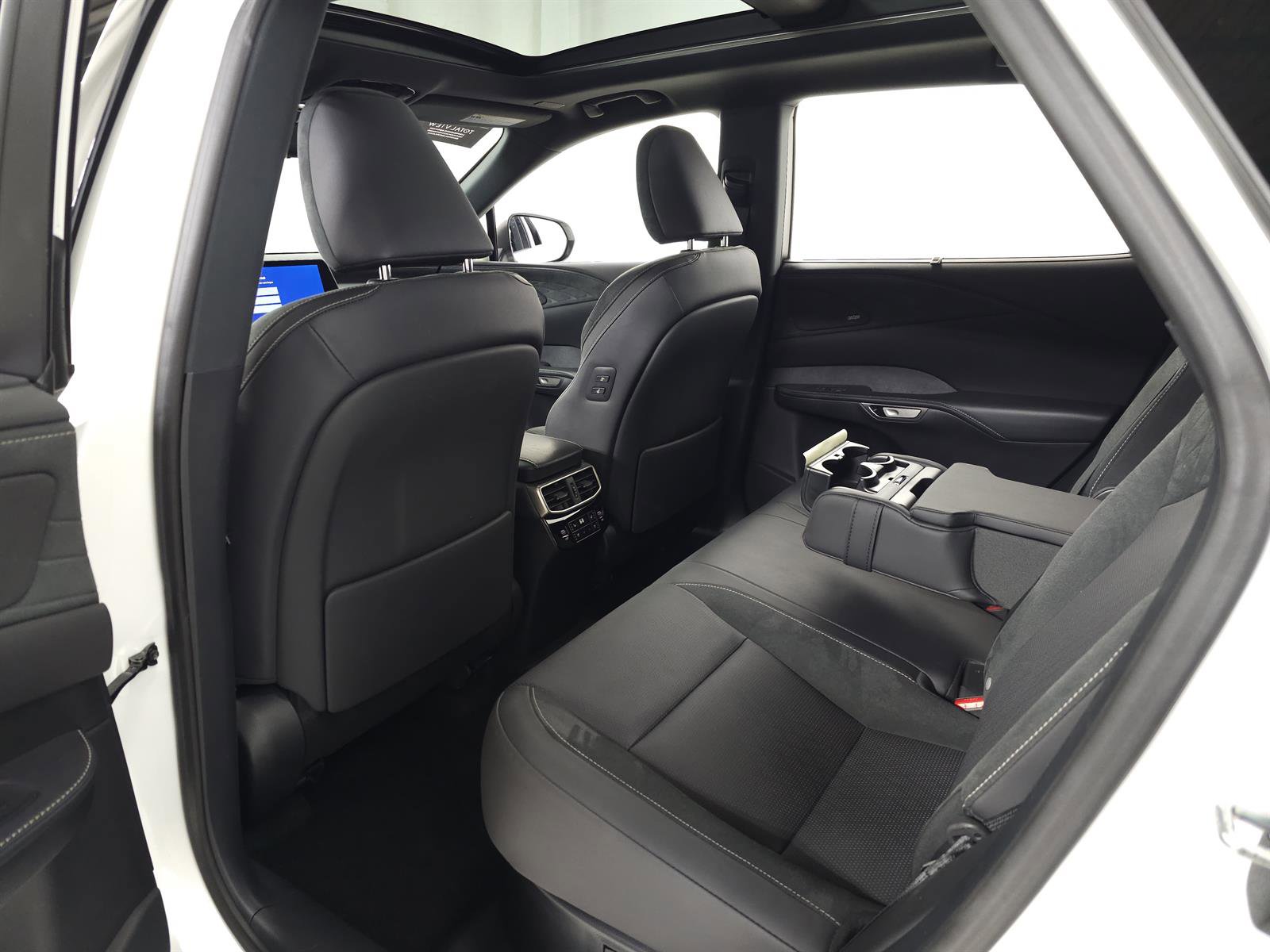 Certified 2024 Lexus RX 450h Luxury w/ Convenience Package image 35