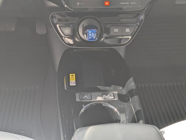 Used 2022 Toyota Prius Limited FWD image 18