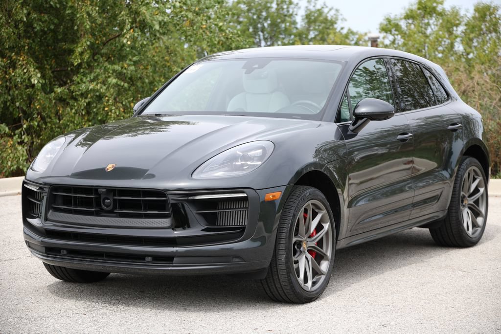 Certified 2025 Porsche Macan GTS AWD/4WD image 37