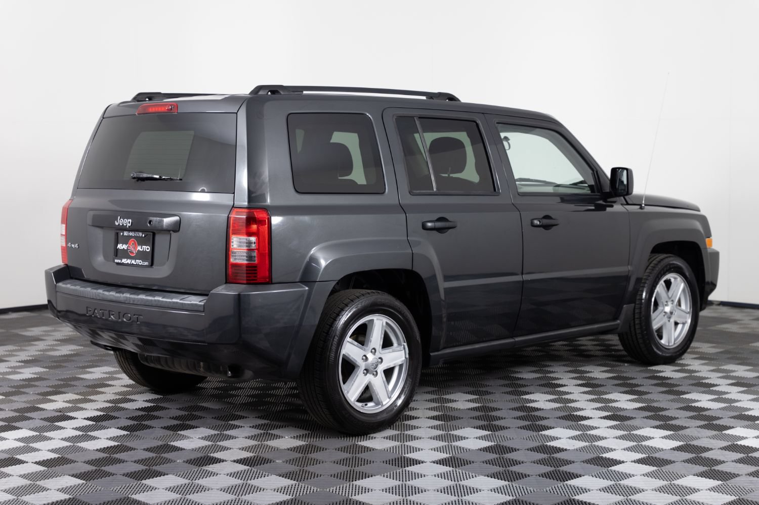 Used 2010 Jeep Patriot Sport w/ Tire & Wheel Group AWD/4WD image 8