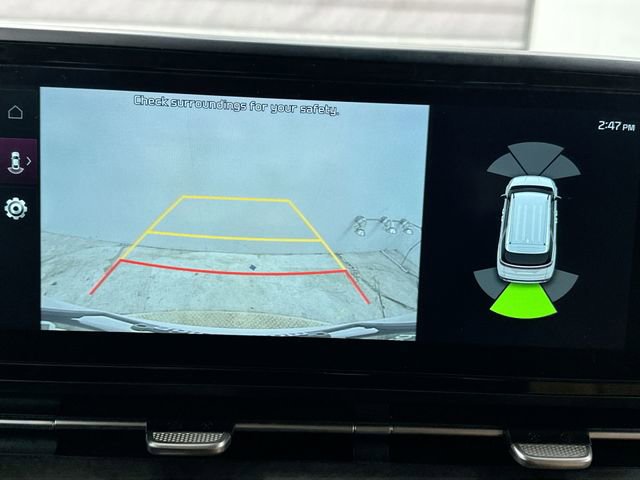 Used 2024 Kia Carnival EX FWD image 24