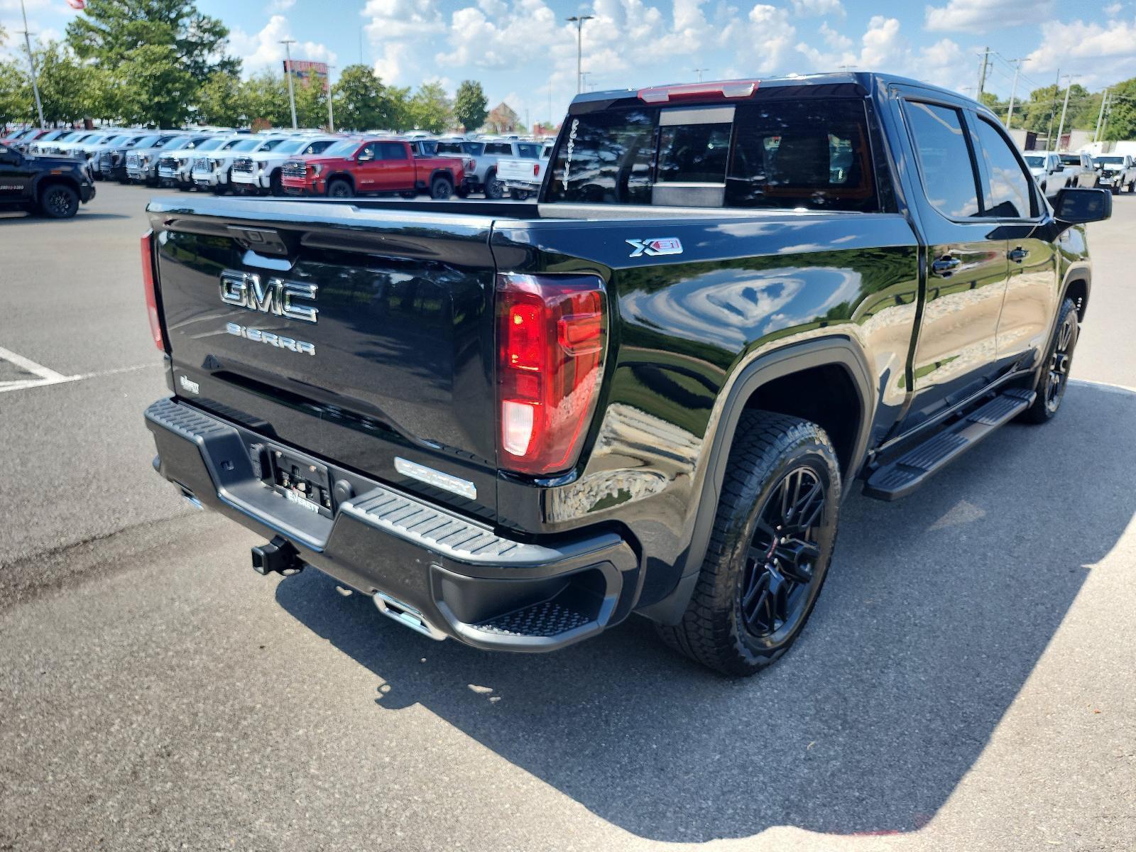 Certified 2024 GMC Sierra 1500 Elevation w/ Preferred Package AWD/4WD image 3