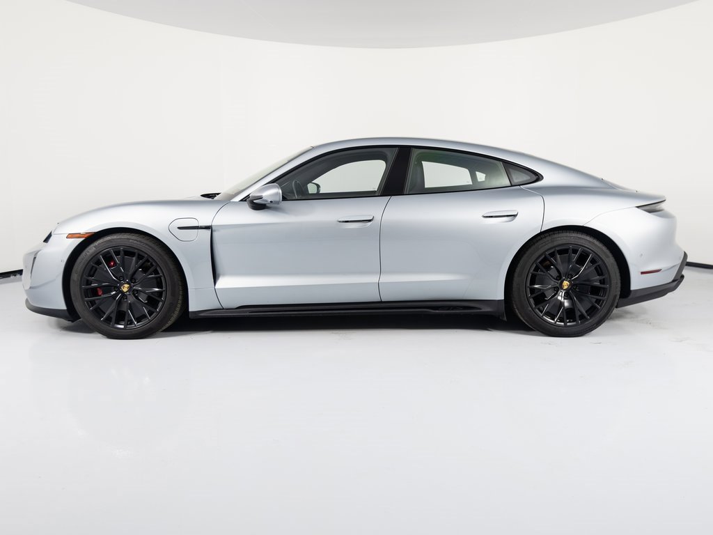 Certified 2022 Porsche Taycan GTS image 2