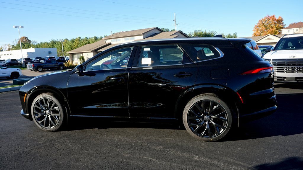 New 2025 Toyota Crown Signia image 8