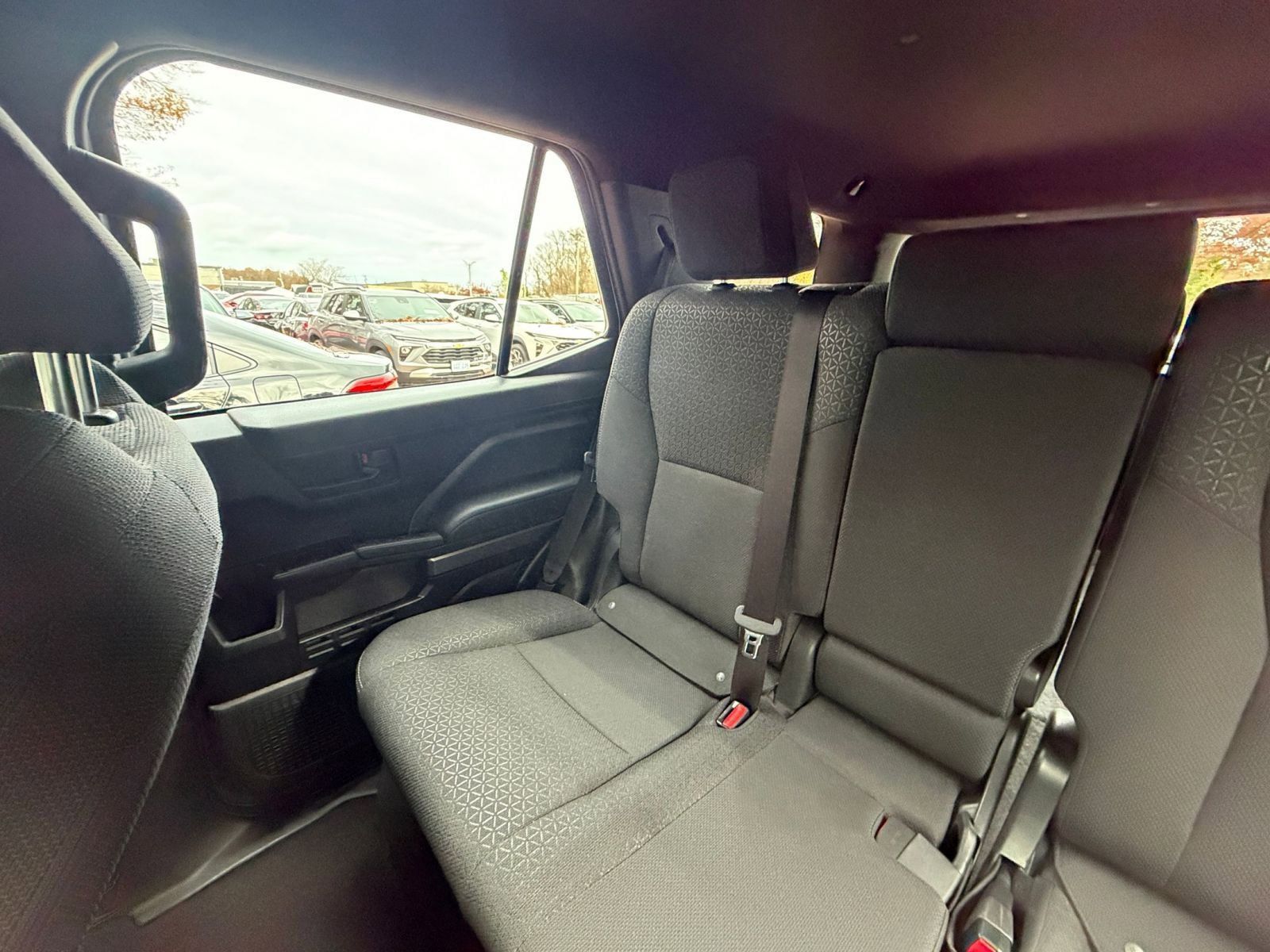 Used 2025 Toyota 4Runner SR5 image 39