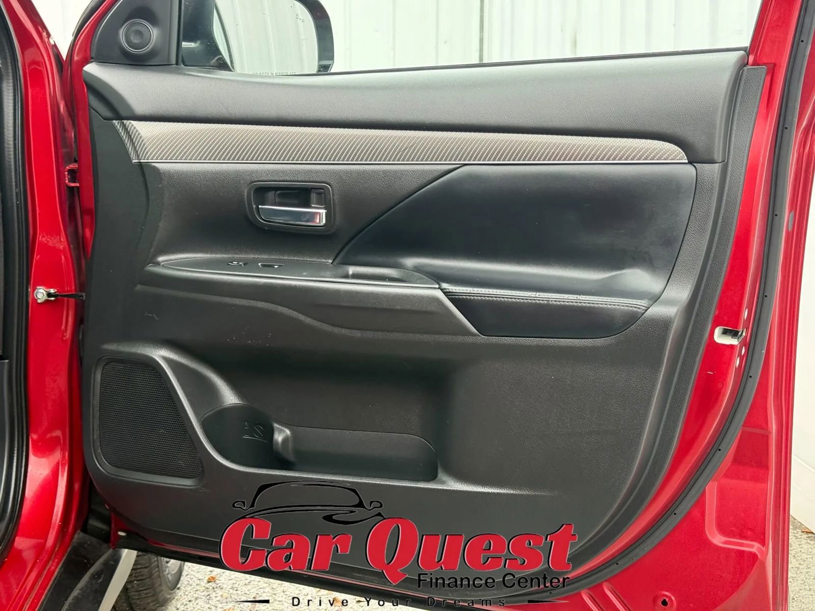 Used 2019 Mitsubishi Outlander SEL AWD/4WD image 19