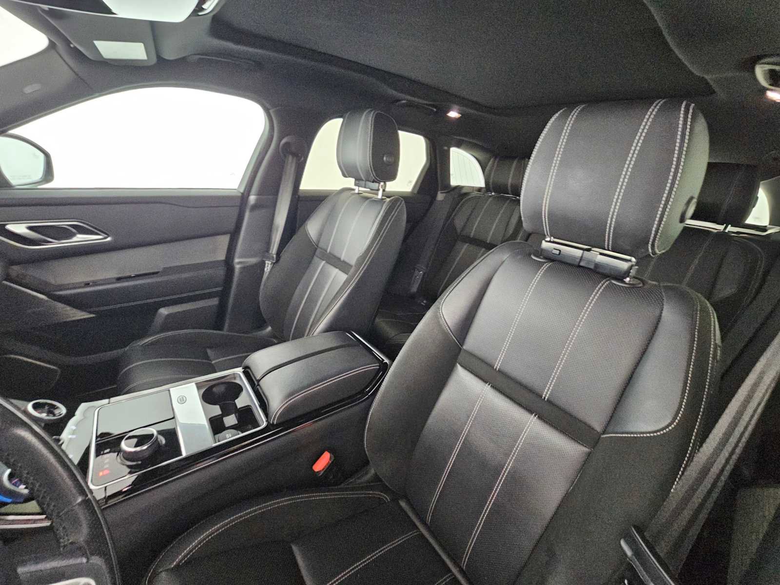 Used 2018 Land Rover Range Rover Velar R-Dynamic SE AWD/4WD image 21