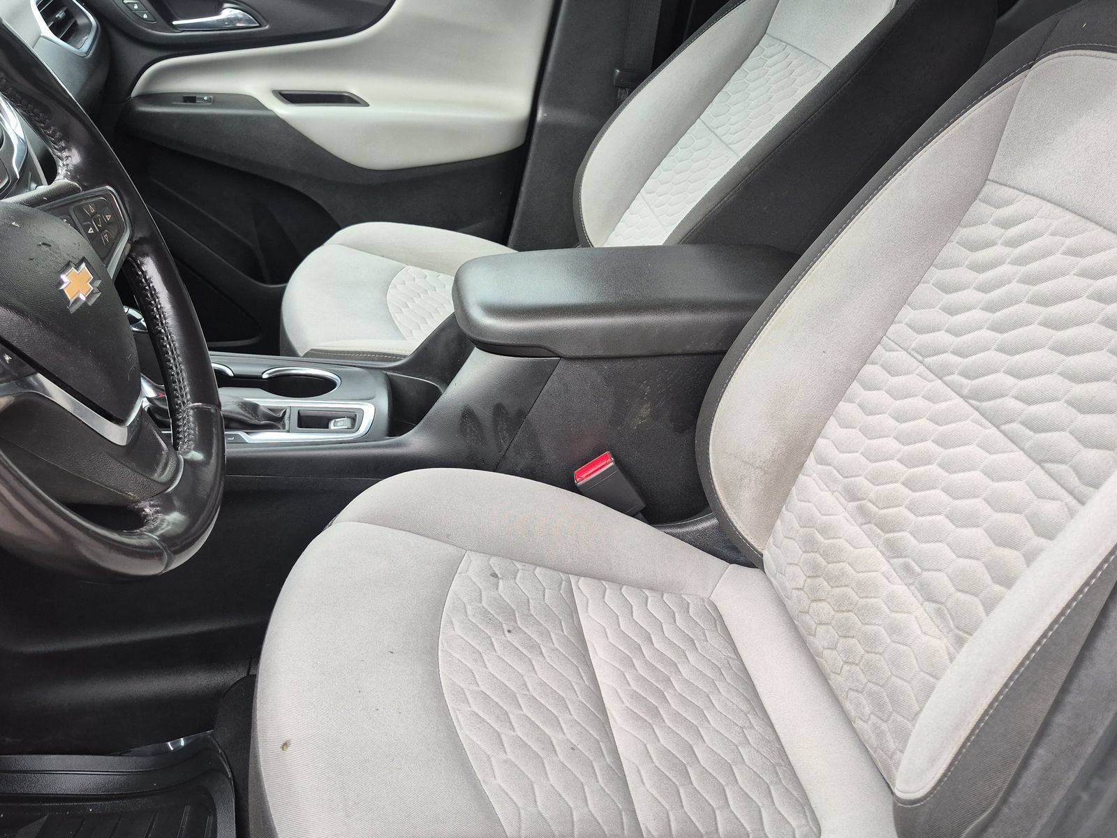 Used 2019 Chevrolet Equinox LT w/ Driver Convenience Package FWD image 17