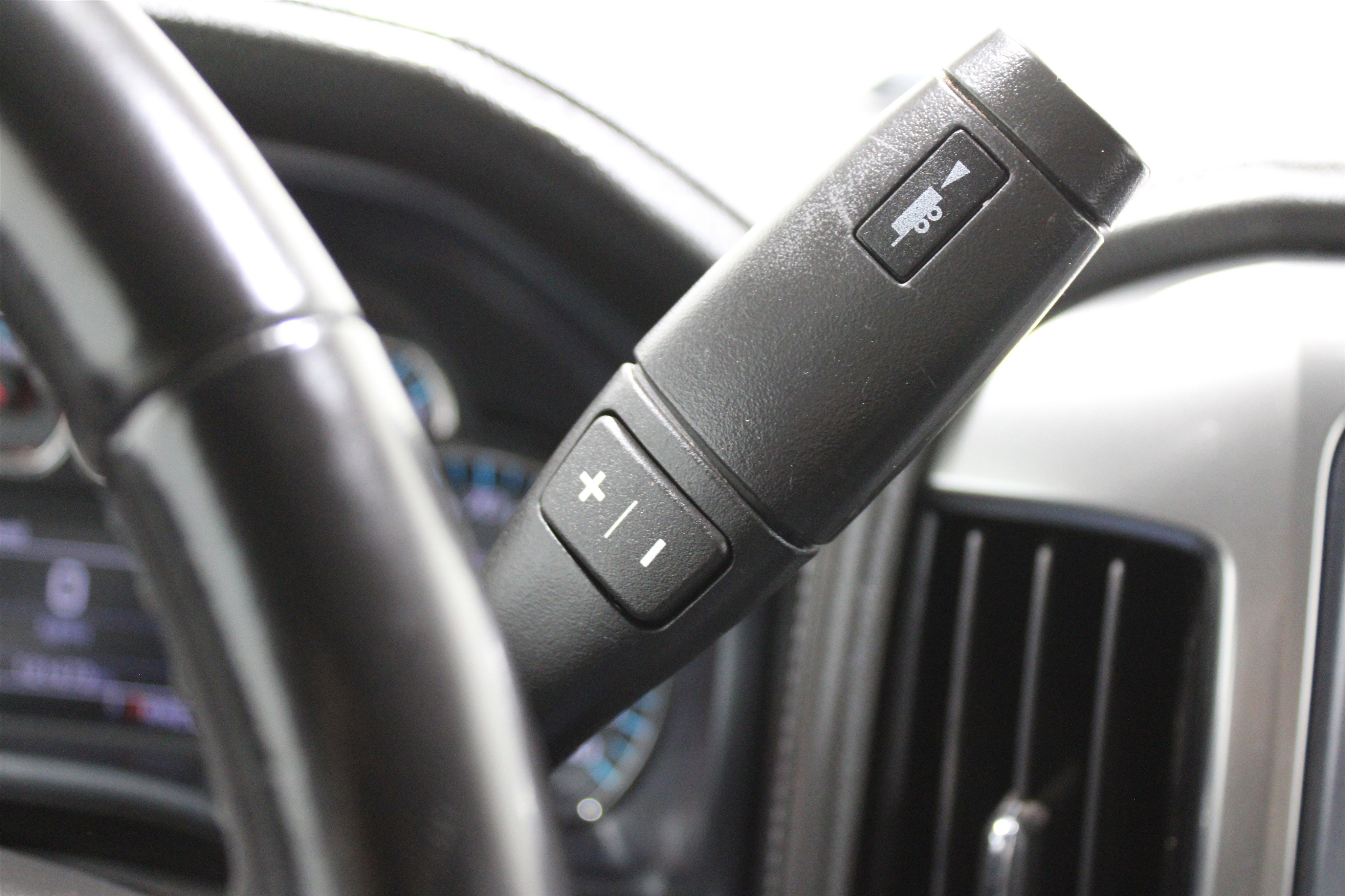 Used 2018 Chevrolet Silverado 1500 LTZ Z71 w/ LTZ Plus Package image 18