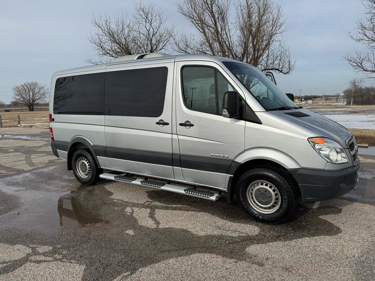 Used 2007 Dodge Sprinter 2500 w/ Cooling Group image 9