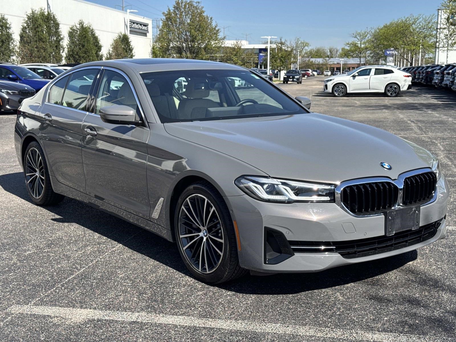 Used 2021 BMW 530i xDrive w/ Convenience Package AWD/4WD image 3