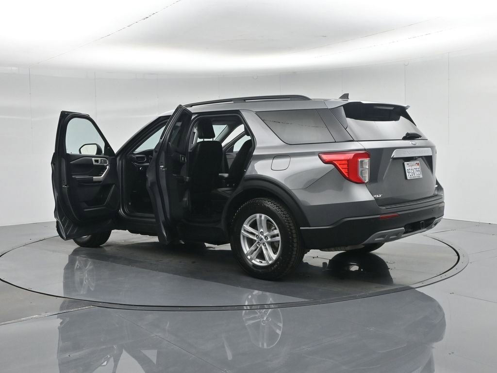 Certified 2022 Ford Explorer XLT w/ Equipment Group 202A image 38