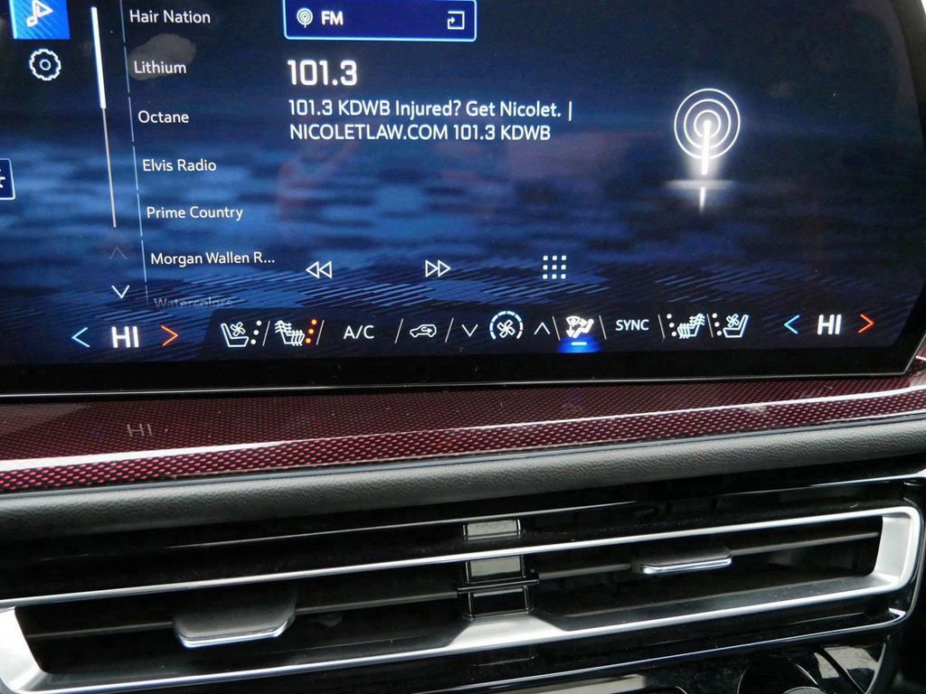 Used 2024 Chevrolet Traverse RS w/ LPO, Floor Liner Package image 23