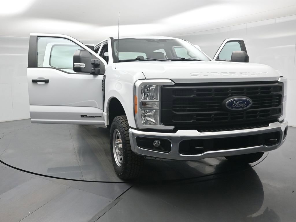 Certified 2023 Ford F250 XL w/ FX4 Off-Road Package AWD/4WD image 33