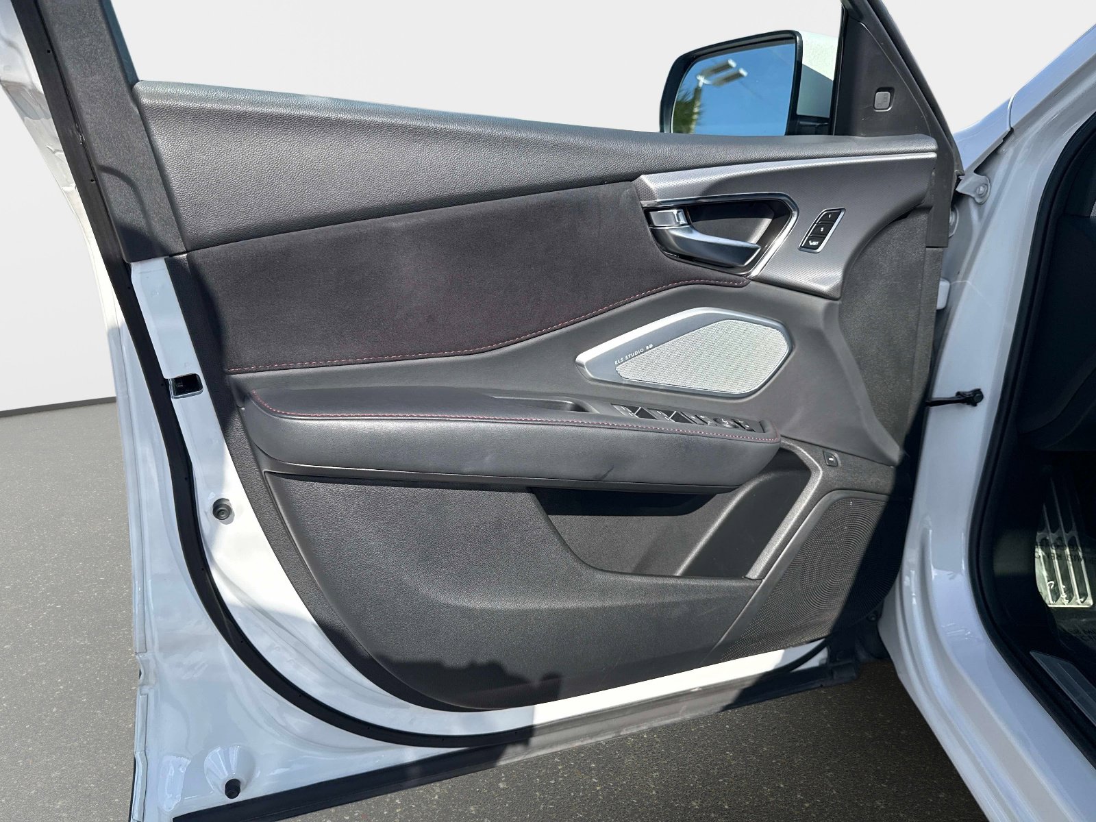 Used 2023 Acura RDX A-Spec image 18