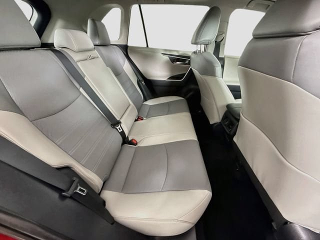 Certified 2025 Toyota RAV4 Limited w/ Advanced Technology Package FWD image 29