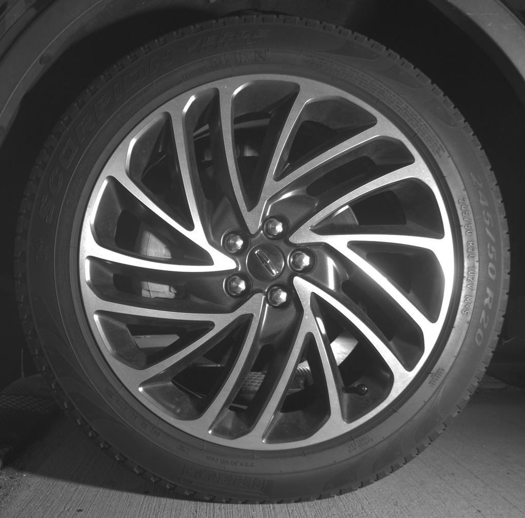 Used 2019 Lincoln Nautilus Reserve w/ Driver Assistance Package FWD image 10