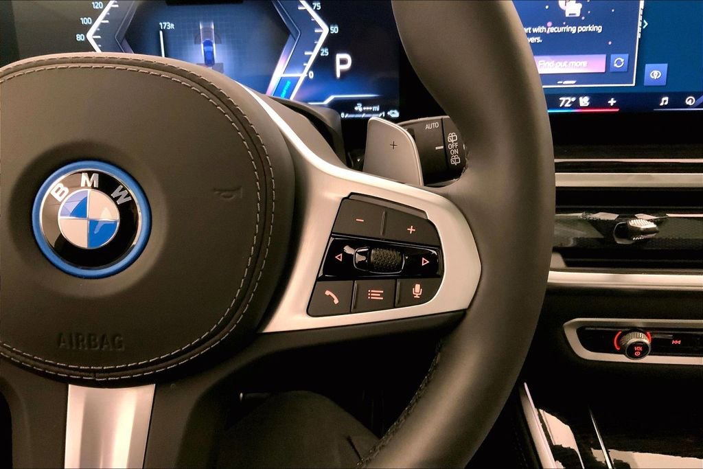 Certified 2026 BMW X5 xDrive50e w/ M Sport Package image 19