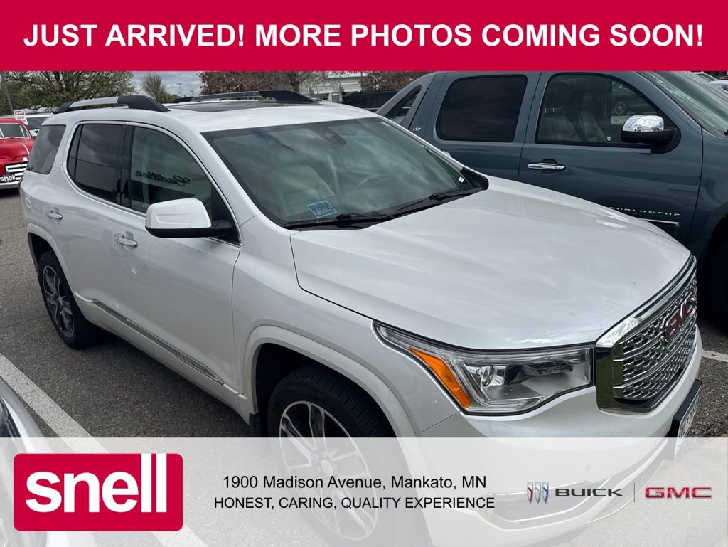 Used 2017 GMC Acadia Denali w/ Technology Package AWD/4WD image 3