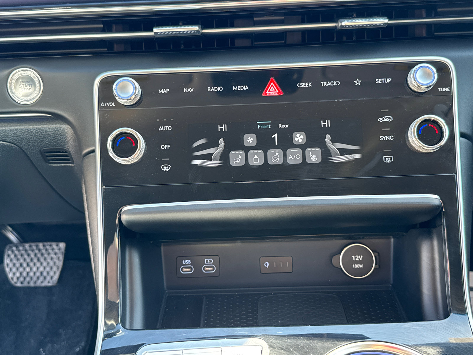 Used 2025 Genesis GV80 2.5T image 12