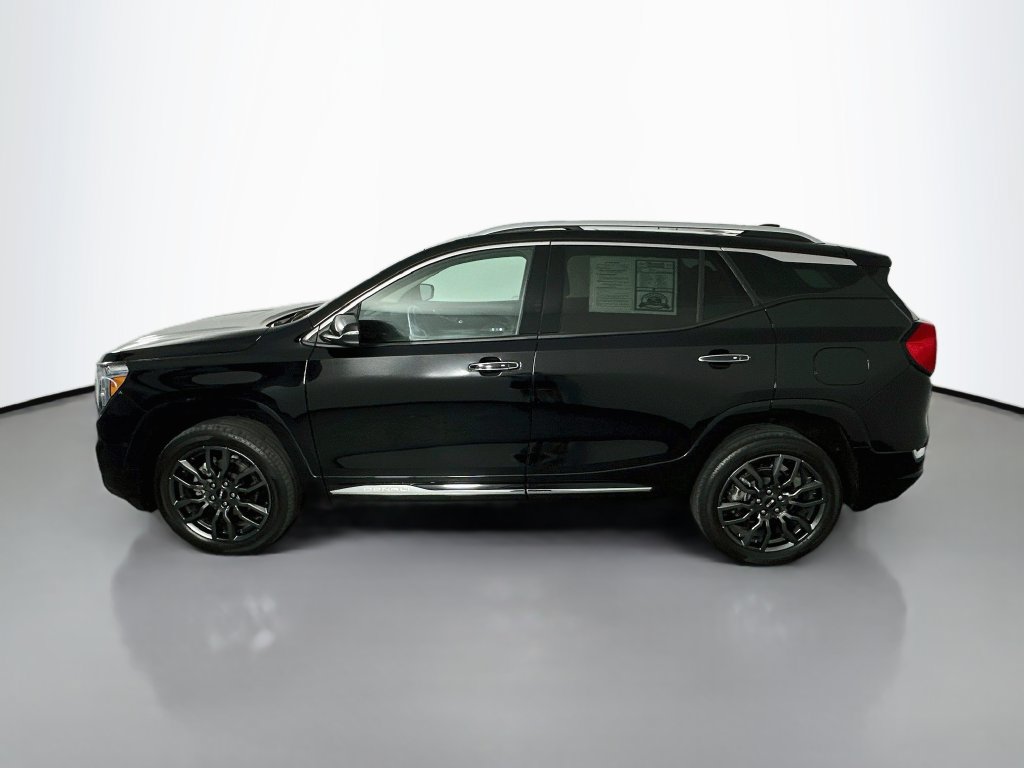 Used 2024 GMC Terrain Denali w/ Black Diamond Edition AWD/4WD image 4