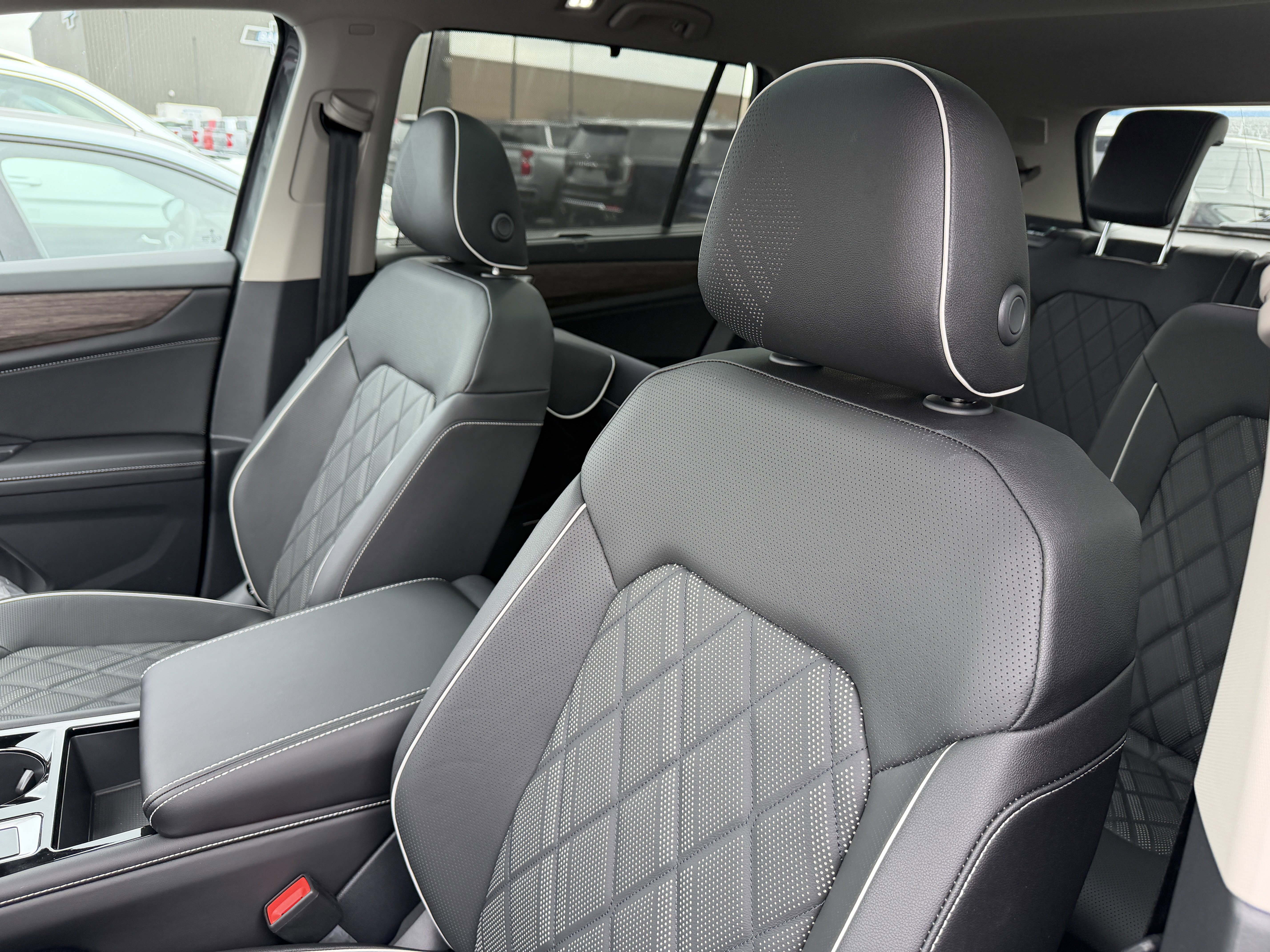 New 2026 Volkswagen Atlas SEL Premium R-Line image 12