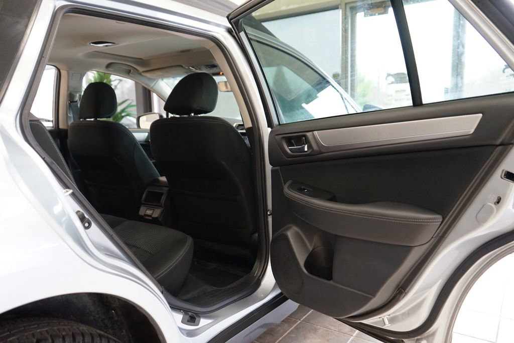 Used 2018 Subaru Outback 2.5i Premium image 41
