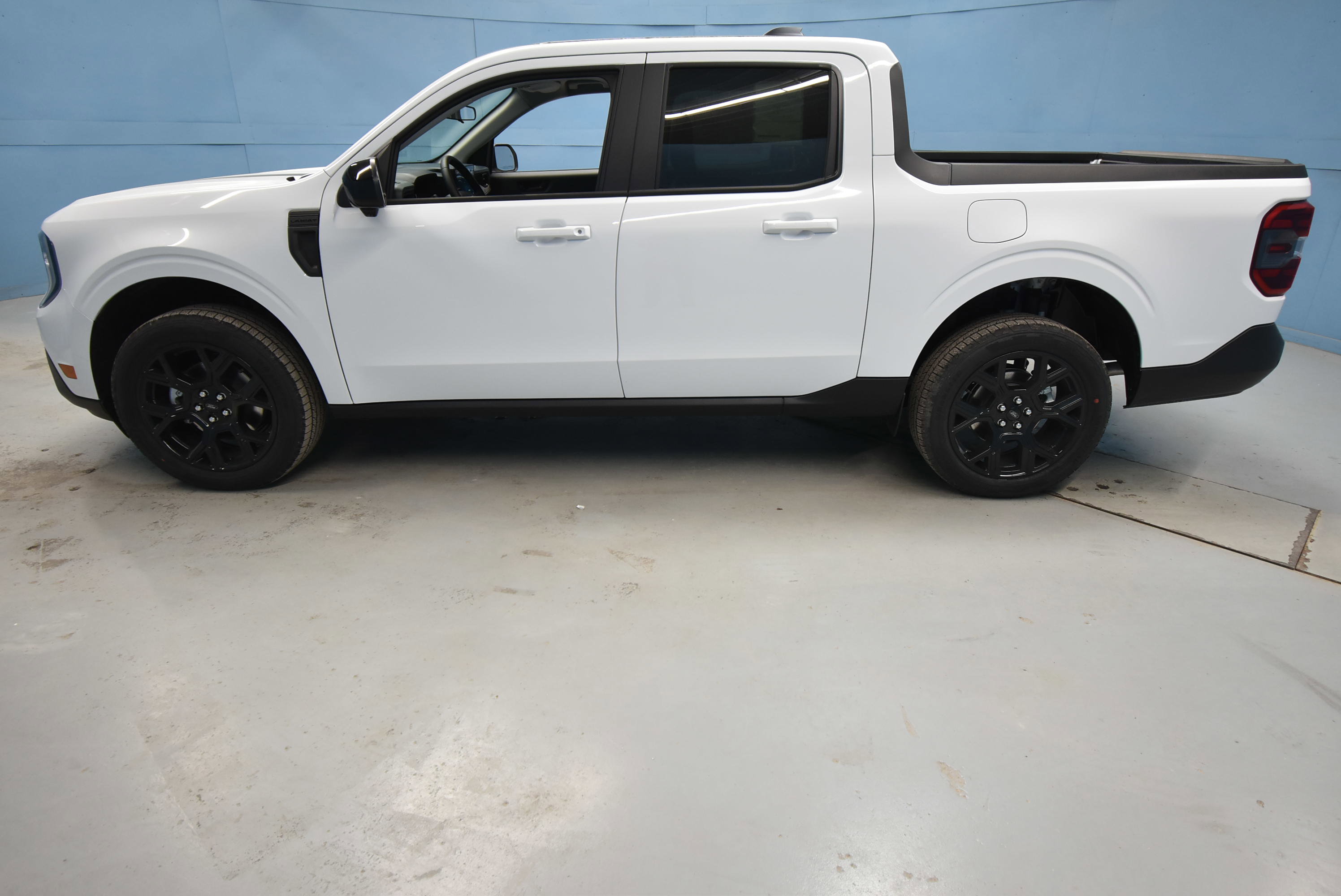 New 2026 Ford Maverick Lariat w/ Black Appearance Package AWD/4WD image 24