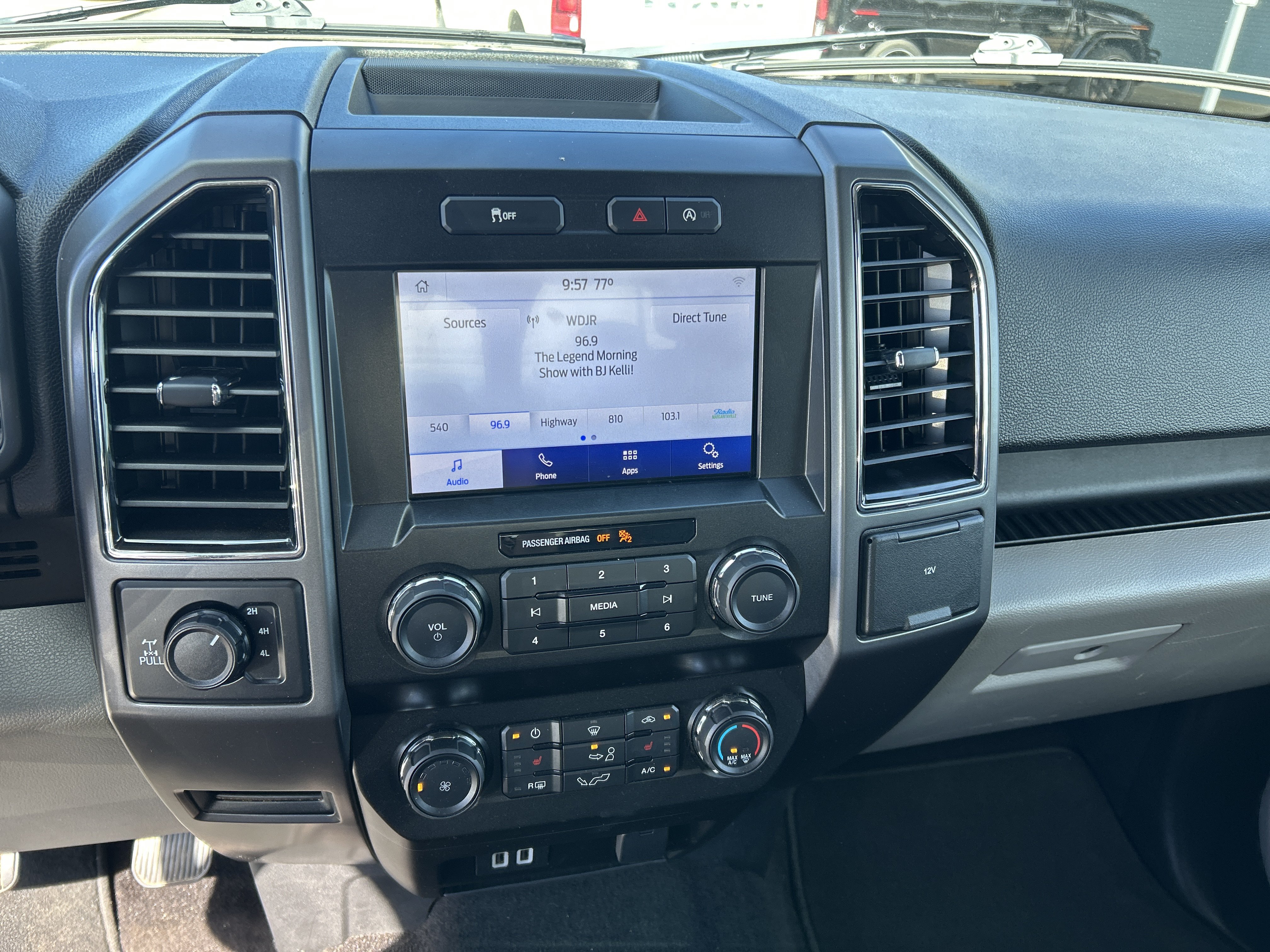 Certified 2020 Ford F150 XLT w/ Equipment Group 302A Luxury AWD/4WD image 11