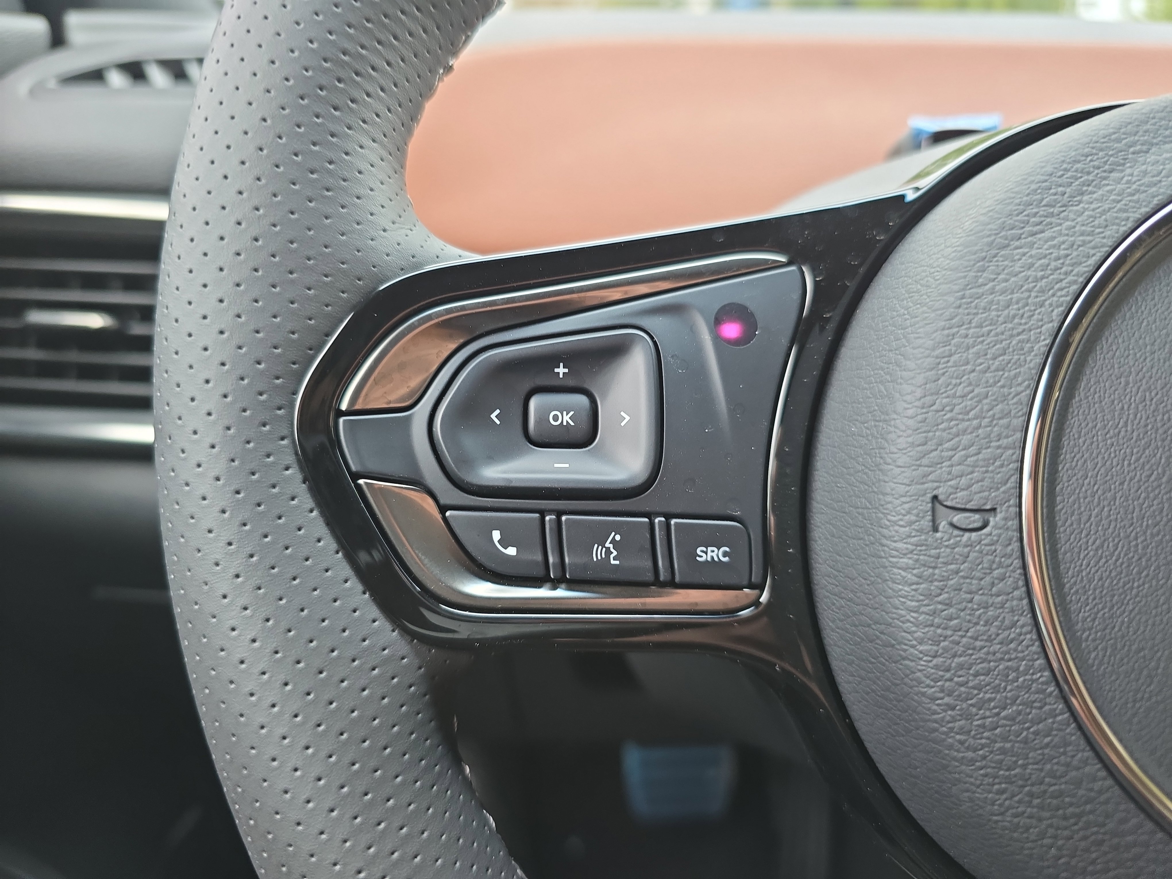 New 2025 VinFast VF 8 Plus image 17