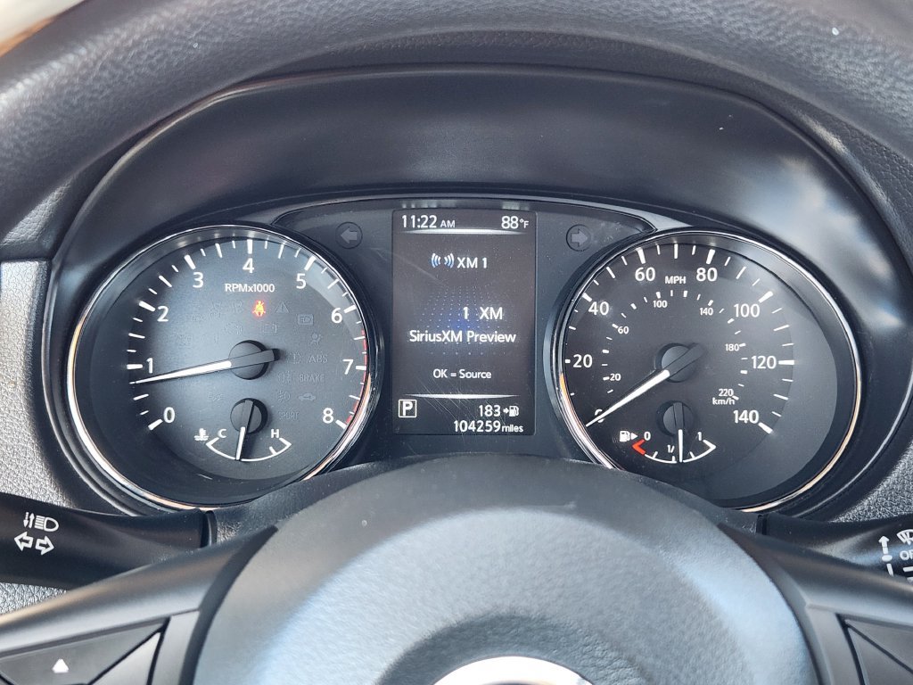 Used 2017 Nissan Rogue S AWD/4WD image 12