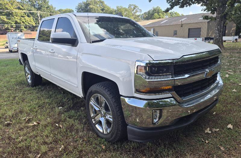 Used 2018 Chevrolet Silverado 1500 LT w/ Texas Edition AWD/4WD image 4