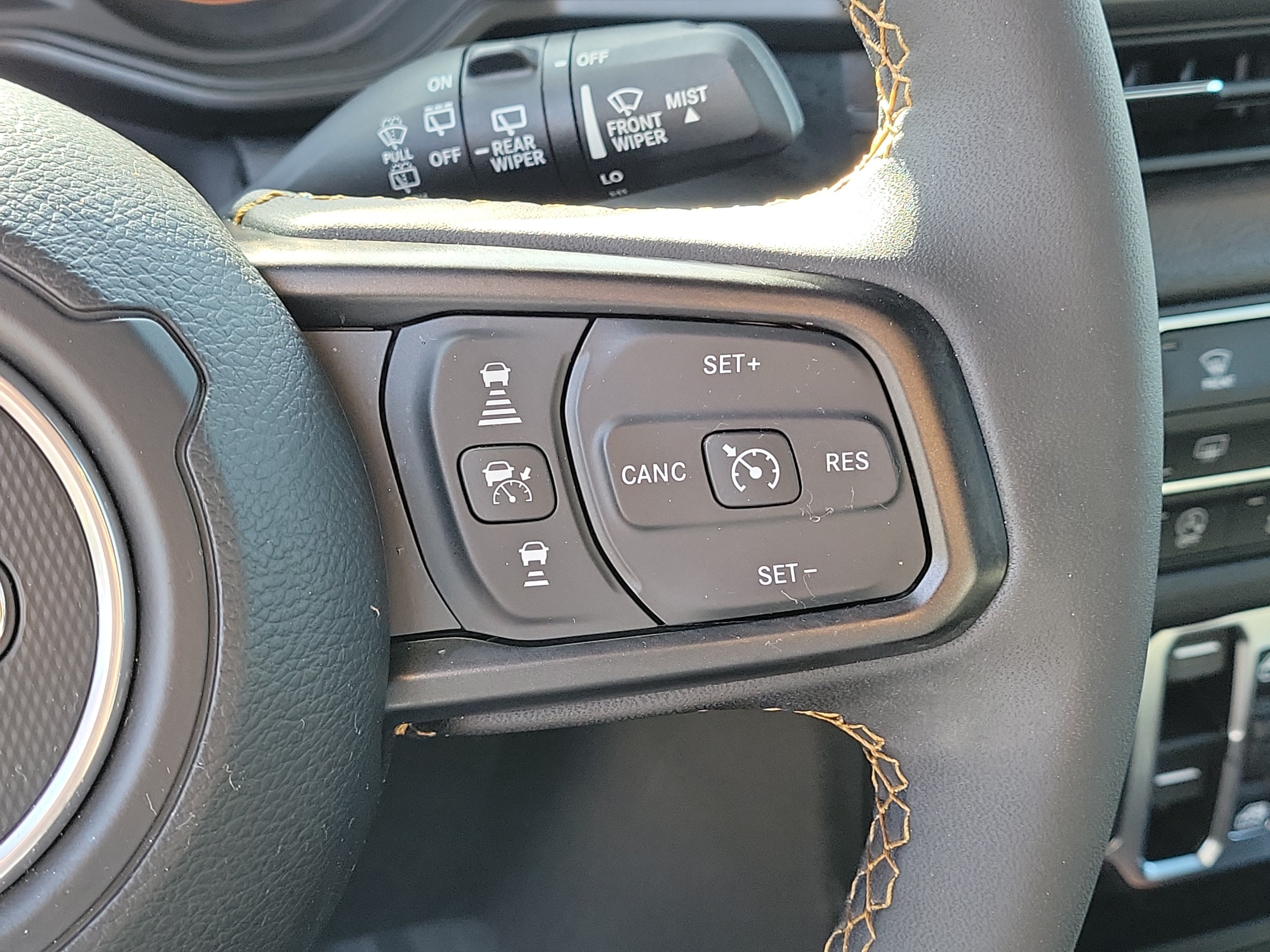 Used 2024 Jeep Wrangler Unlimited Sport AWD/4WD image 32
