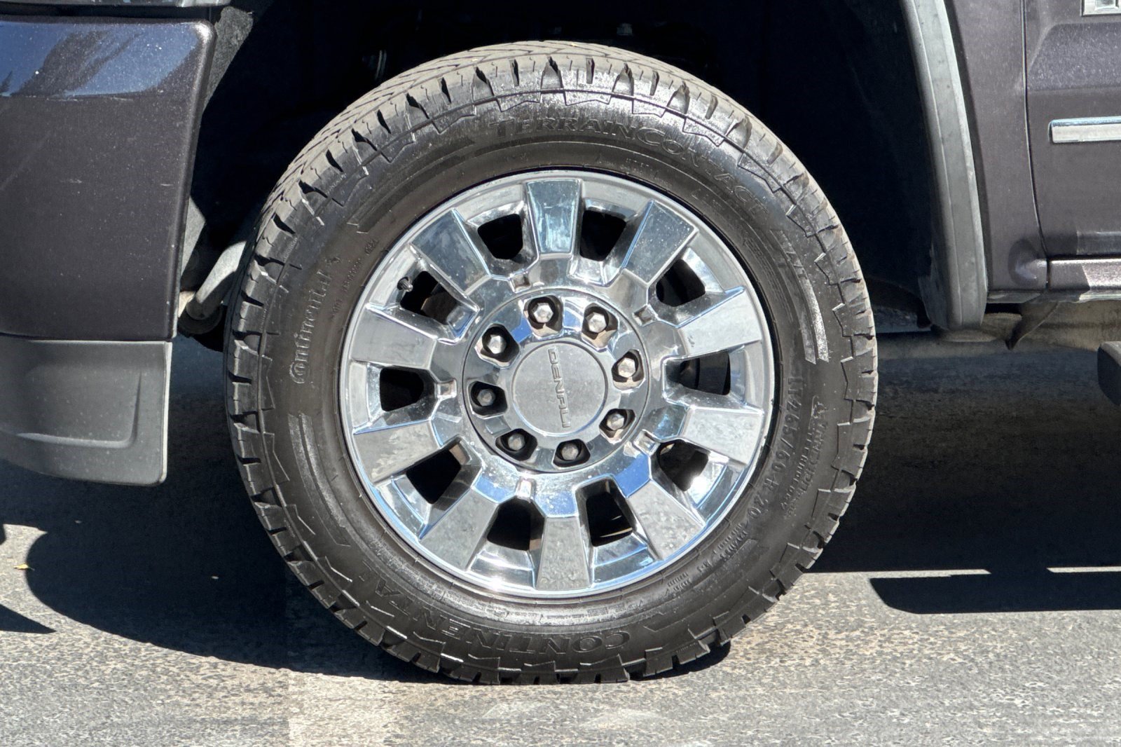Used 2015 GMC Sierra 2500 Denali w/ Duramax Plus Package AWD/4WD image 38