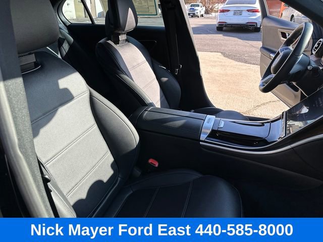 Used 2025 Mercedes-Benz C 300 4MATIC Sedan image 19