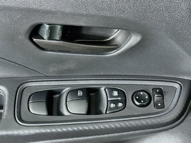 Used 2025 Nissan Versa S w/ Trunk Package FWD image 20