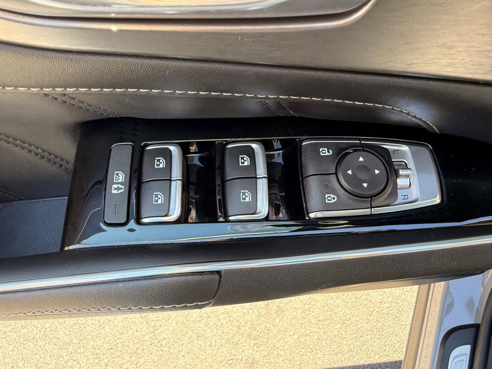 Used 2022 Kia Sorento SX FWD image 13