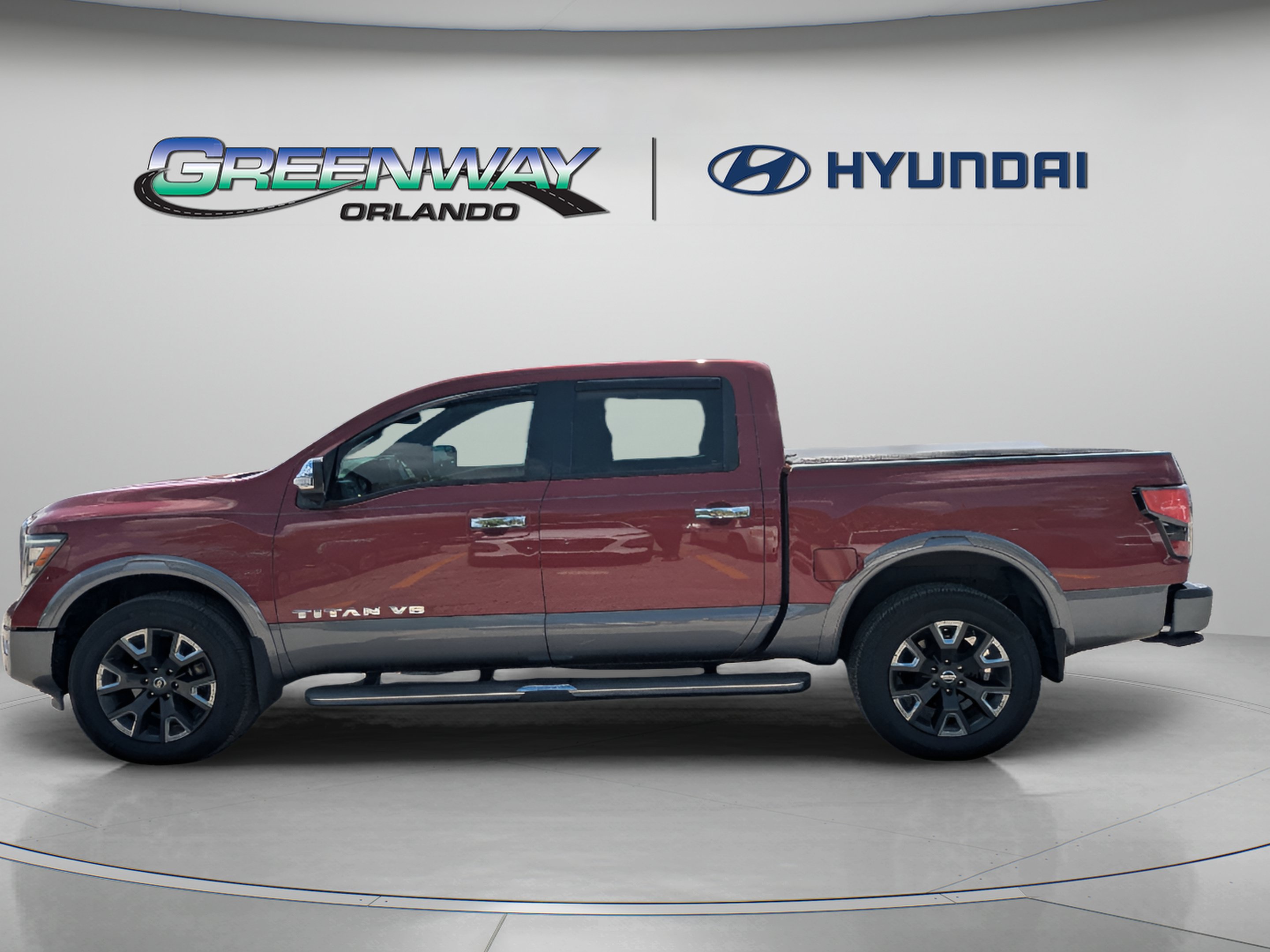 Used 2020 Nissan Titan Platinum Reserve w/ Moonroof Package AWD/4WD image 5