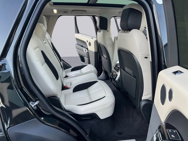 Used 2022 Land Rover Range Rover Sport HSE Dynamic image 18