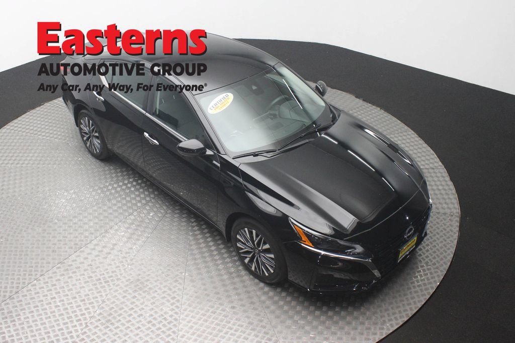 Used 2023 Nissan Altima 2.5 SV AWD/4WD image 3