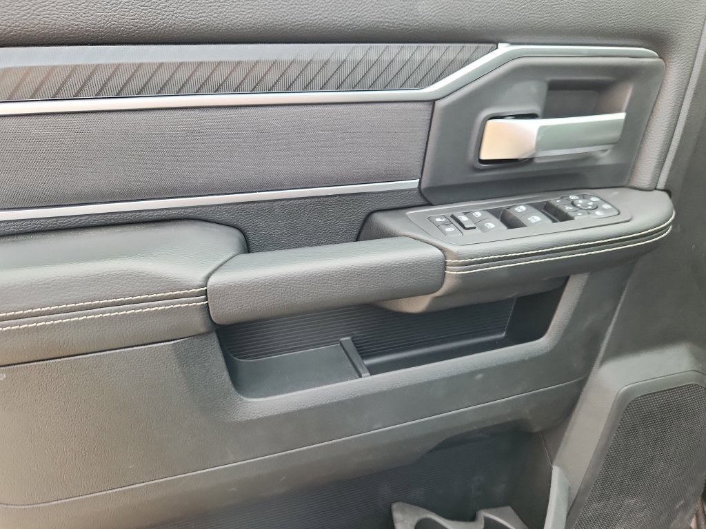 New 2026 RAM 2500 Big Horn AWD/4WD image 6
