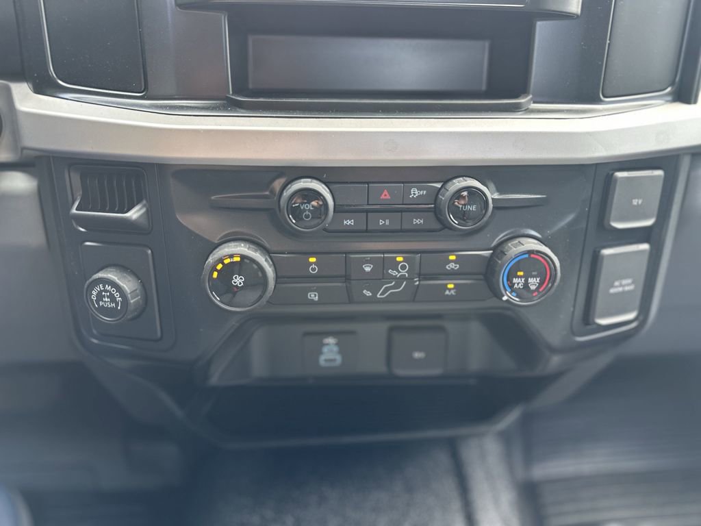 New 2025 Ford F250 XL w/ XL Chrome Package image 22