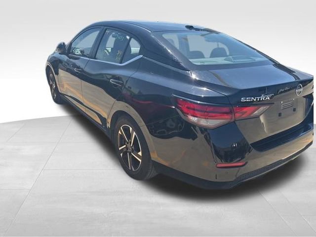 Used 2025 Nissan Sentra SV image 6
