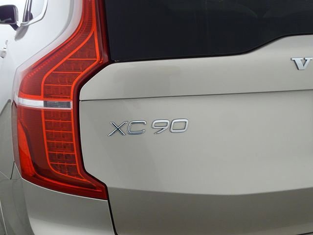 Used 2023 Volvo XC90 B6 Plus AWD/4WD image 49