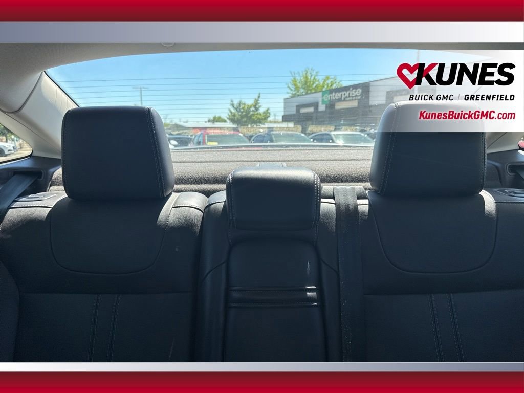 Used 2013 Ford Focus SE FWD image 28