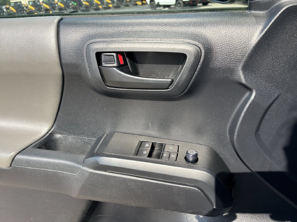 Used 2019 Toyota Tacoma SR RWD image 18