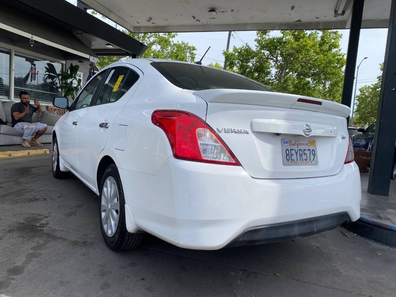 Used 2019 Nissan Versa SV FWD image 6