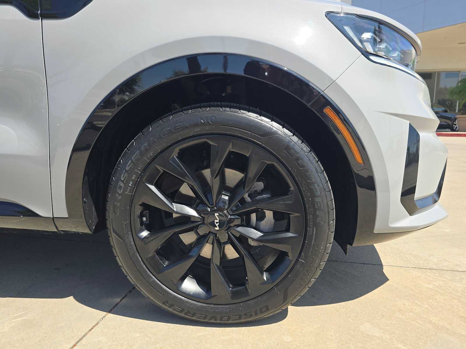 Used 2023 Kia Sorento SX FWD image 9