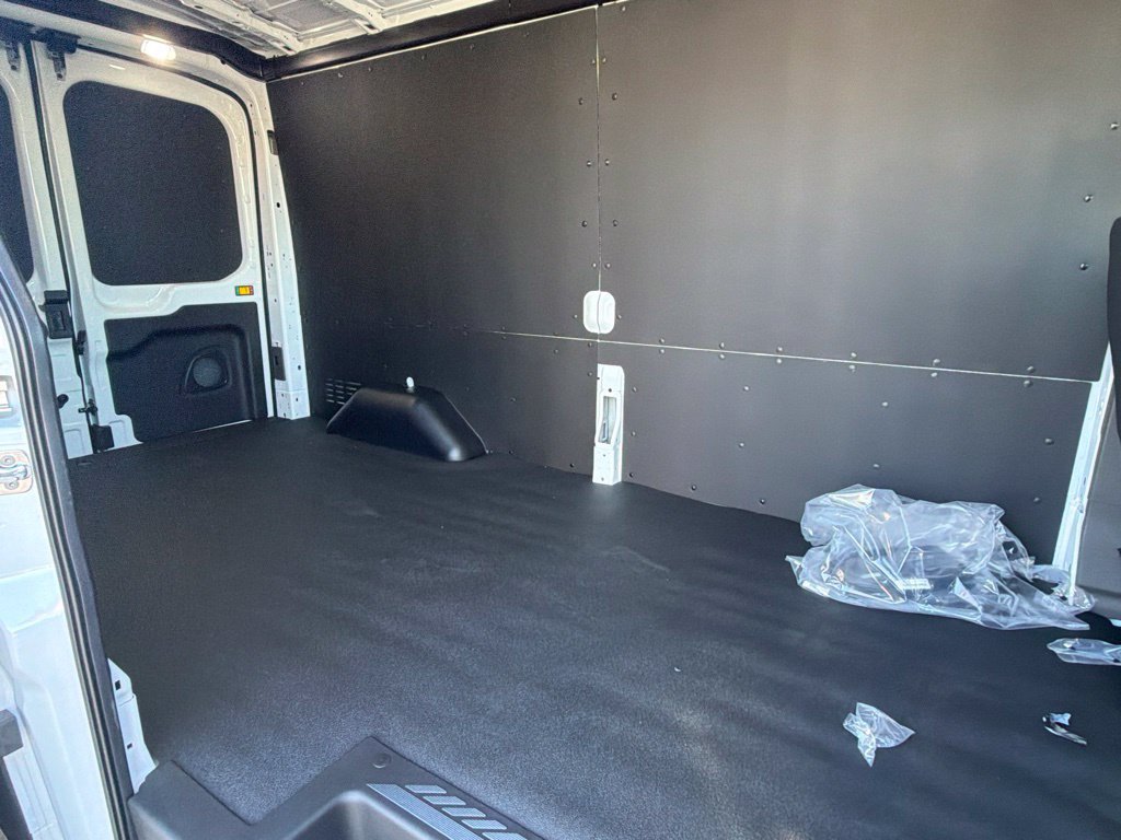 New 2027 Ford Transit 250 148 Medium Roof w/ Load Area Protection Package RWD image 30