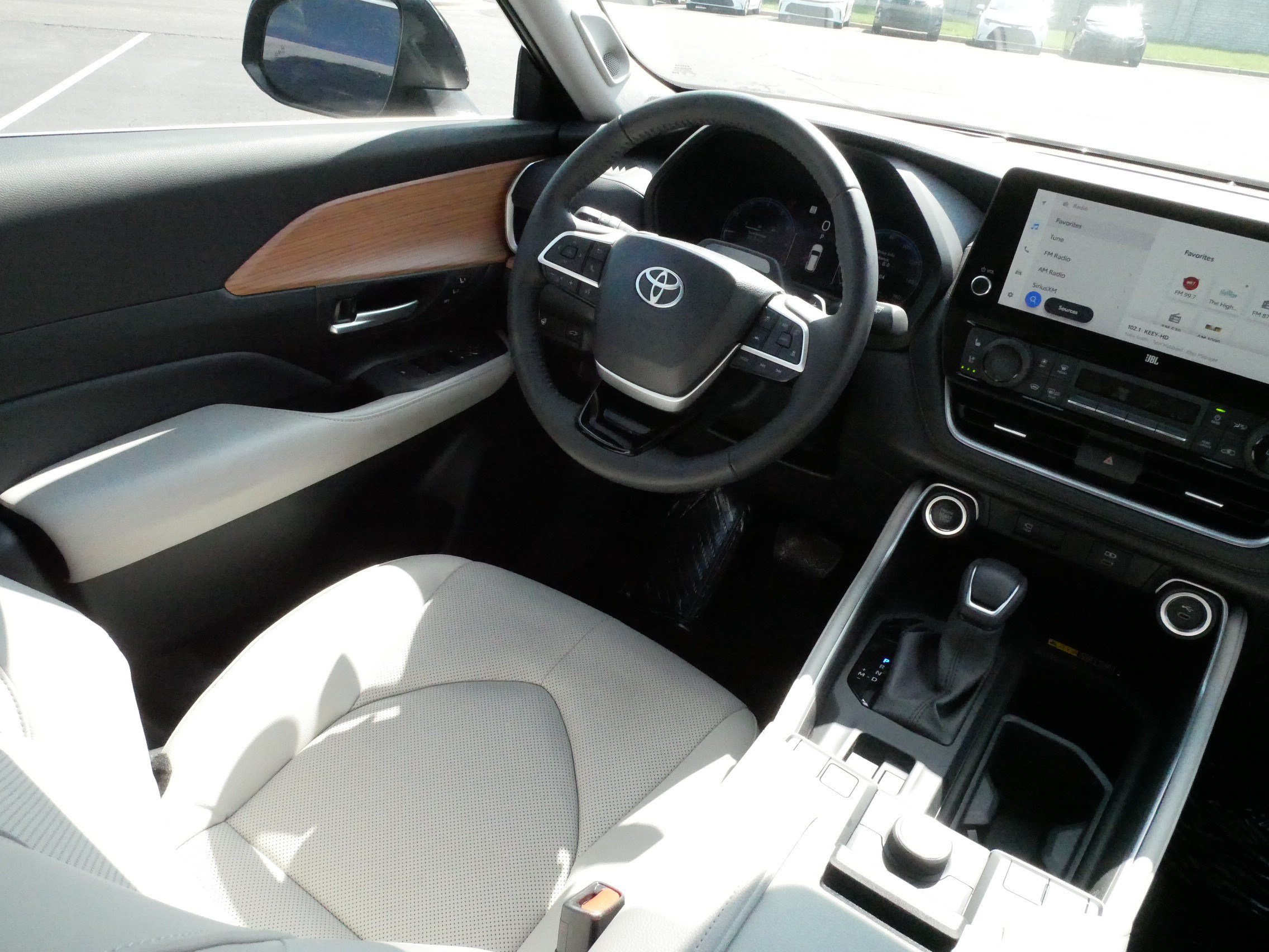 Certified 2025 Toyota Grand Highlander AWD image 9